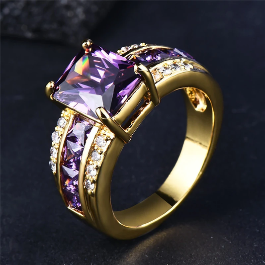 Bague en verre d'or violet
