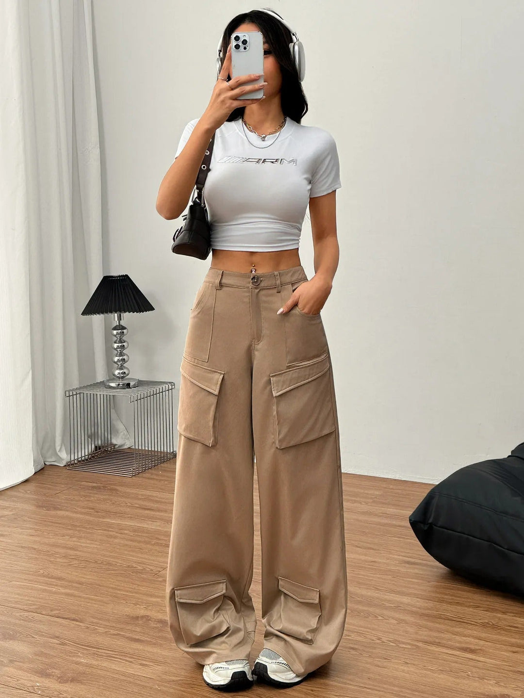 Pantalon cargo pour femme en coton avec poches utilitaires style large - April