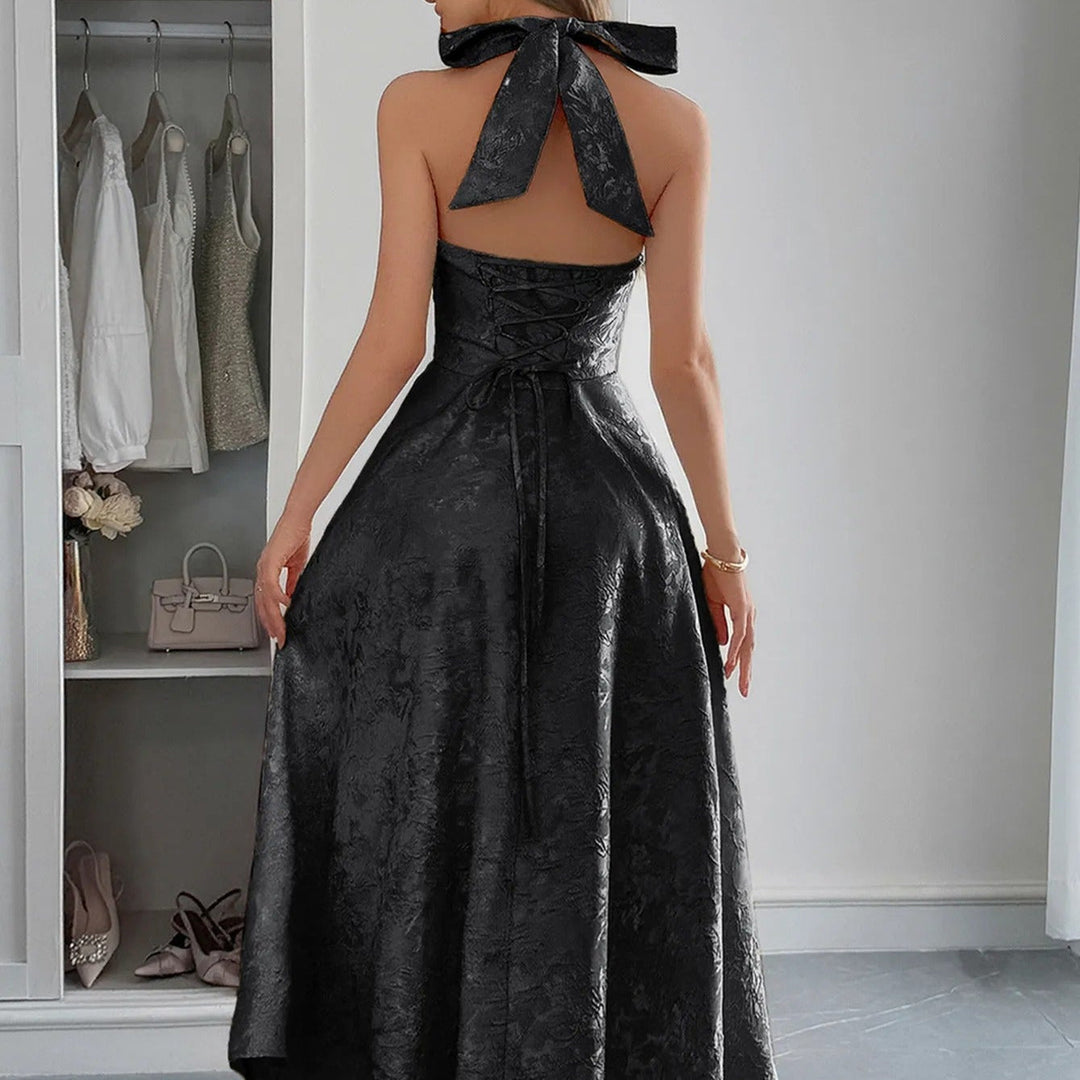 Robe midi pour femme en jacquard, élégante encolure licou - Mireille