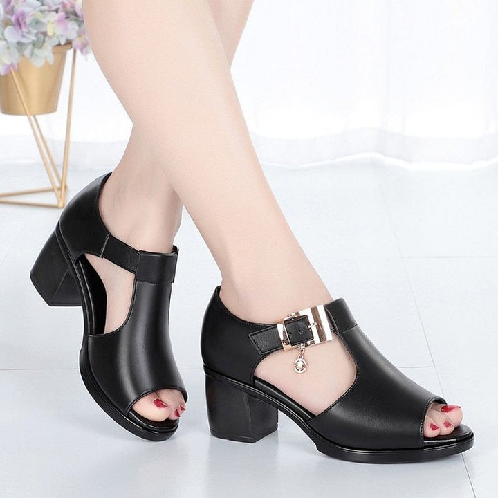 Sandales à talon moyen avec boucle décorative - Elara