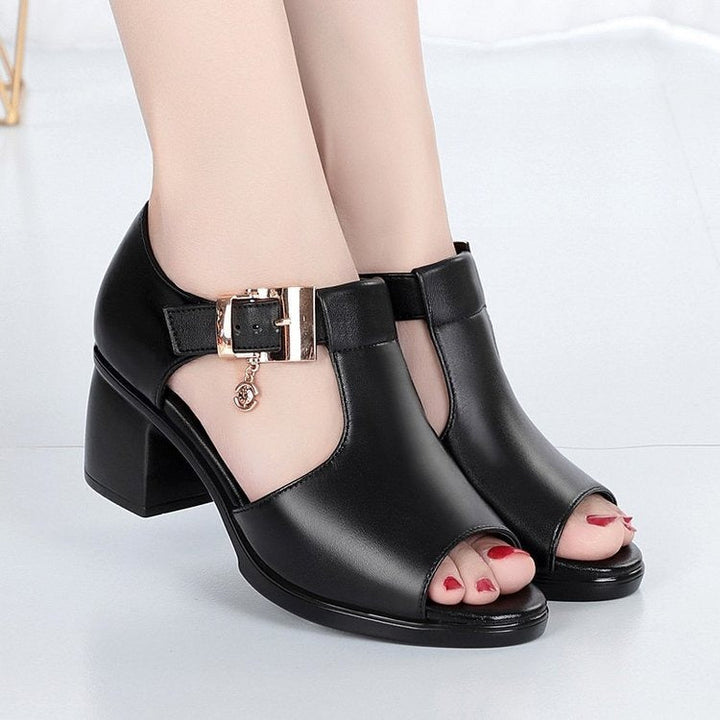 Sandales à talon moyen avec boucle décorative - Elara