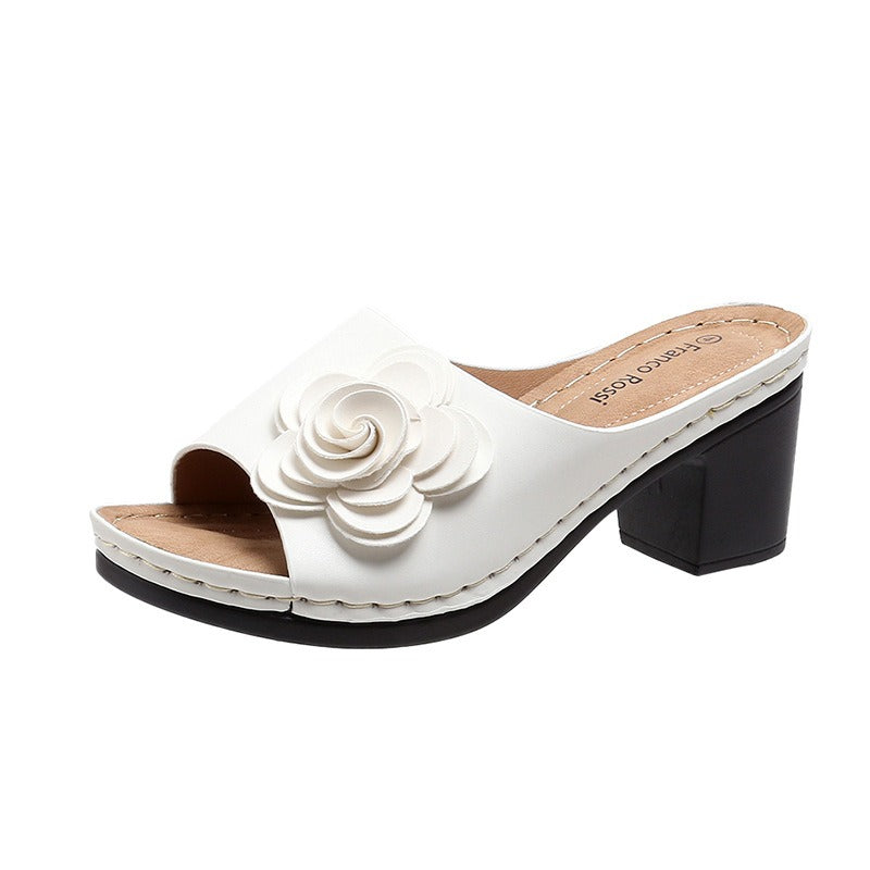Sandales pour femmes à talon moyen avec appliques florales élégantes - Noemí