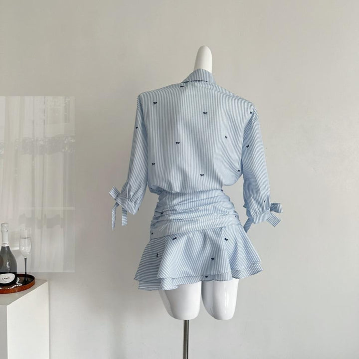 Robe rayée pour femme avec chemisier boutonné et mini-jupe plissée - Norys