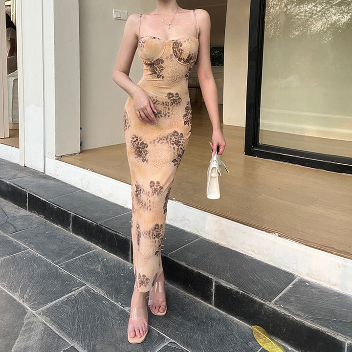 Robe longue et ajustée à fines bretelles et effet corset pour femme - Sarai