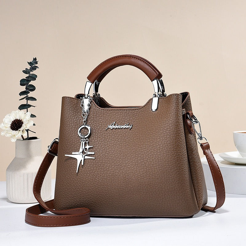 Sac à main en simili-cuir pour femmes avec pendentif décoratif - Giana