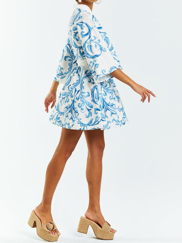 Bella - Mini-robe imprimée avec patte de boutonnage et dentelle