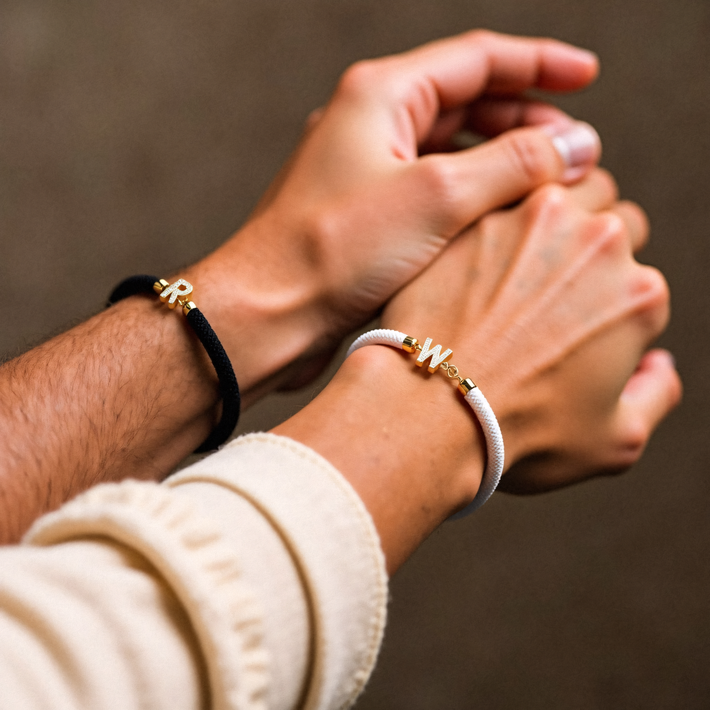 Bracelet unisexe avec corde réglable et lettre initiale - Halimah