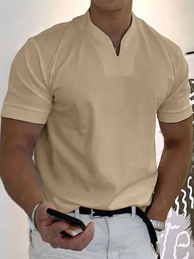 T-shirt moulant en V pour hommes