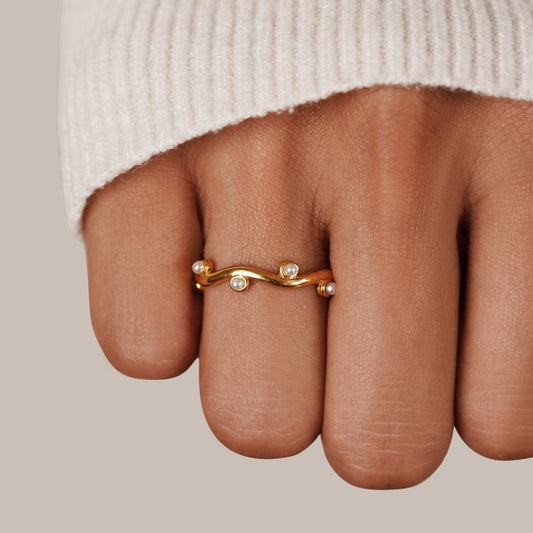 Bague en or à perles ondulées